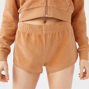 Aritzia Sunday Best Velour Pull-On High Waist Plush Kiera Shorts in Tan- S